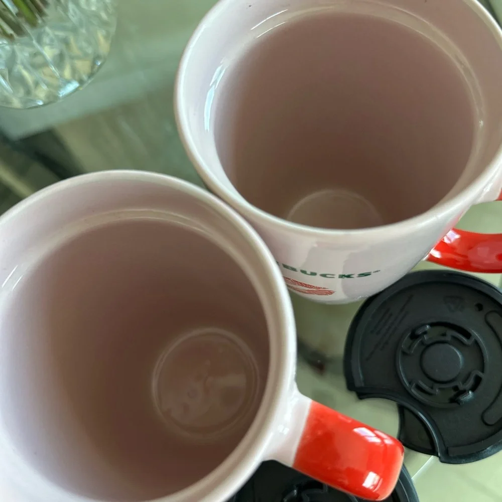 Starbucks Valentines Red-Lips Mugs With Lids (2 Pieces)